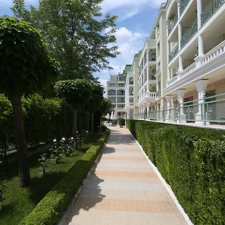 Apartcomplex Splendid 3*