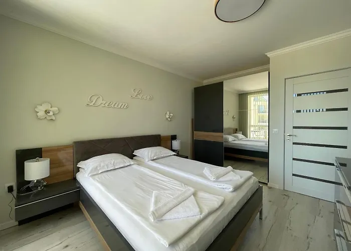 Apartcomplex Splendid 아파트호텔 산콘스탄틴앤헬레나