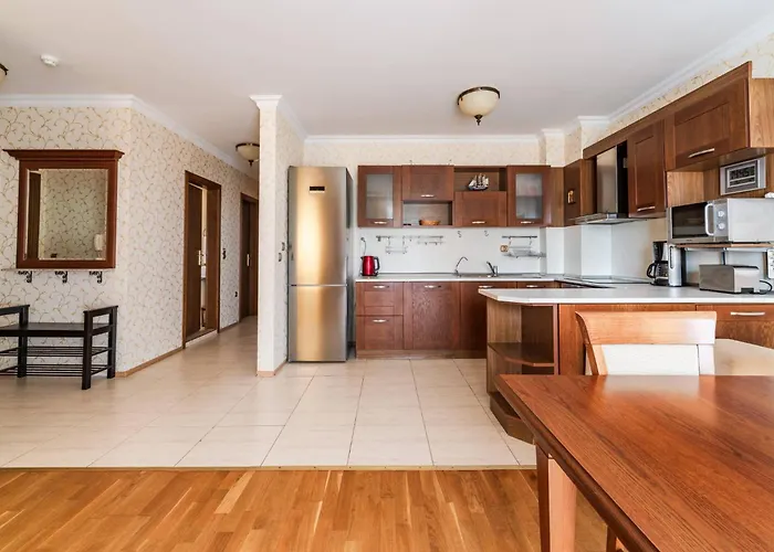 Appart hôtel Apartcomplex Splendid St Constantin et Helena